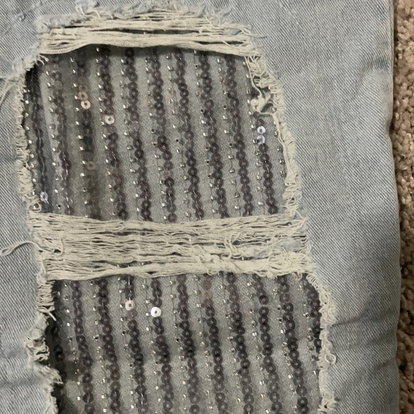 Guess Jeans - Picture 4 of 5